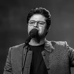 حجت اشرف زاده ای ماه من همراه من دورت بگردم