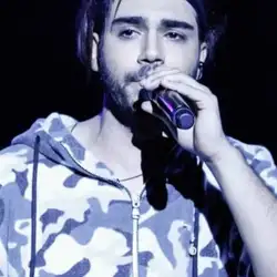 سینا درخشنده قایق کاغذی