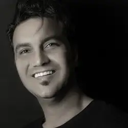 علیرضا روزگار هی میگم موهاتو جلوم نباف که من دیوونه بشم