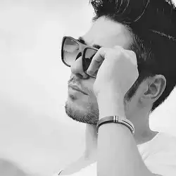 رامین بی باک من اونم که هنوز خونش داره واسه تو میجوشه