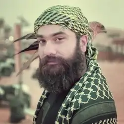 علی زند وکیلی میرفت و آتش به دلم میزد نگاهش