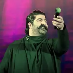 بهنام بانی وسط این خیابونا دور از تو من جونو تنم مرد