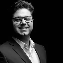 حجت اشرف زاده چنان از دیدنت دورم که باور کرده ام کورم