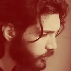 محمد منصورپور آخه نمیدونی تو تنها دلیلی واسه خندیدنام